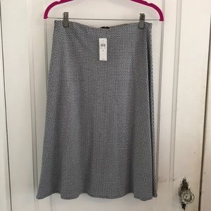 NWT ANN TAYLOR A-Line Patterned Navy/White Skirt